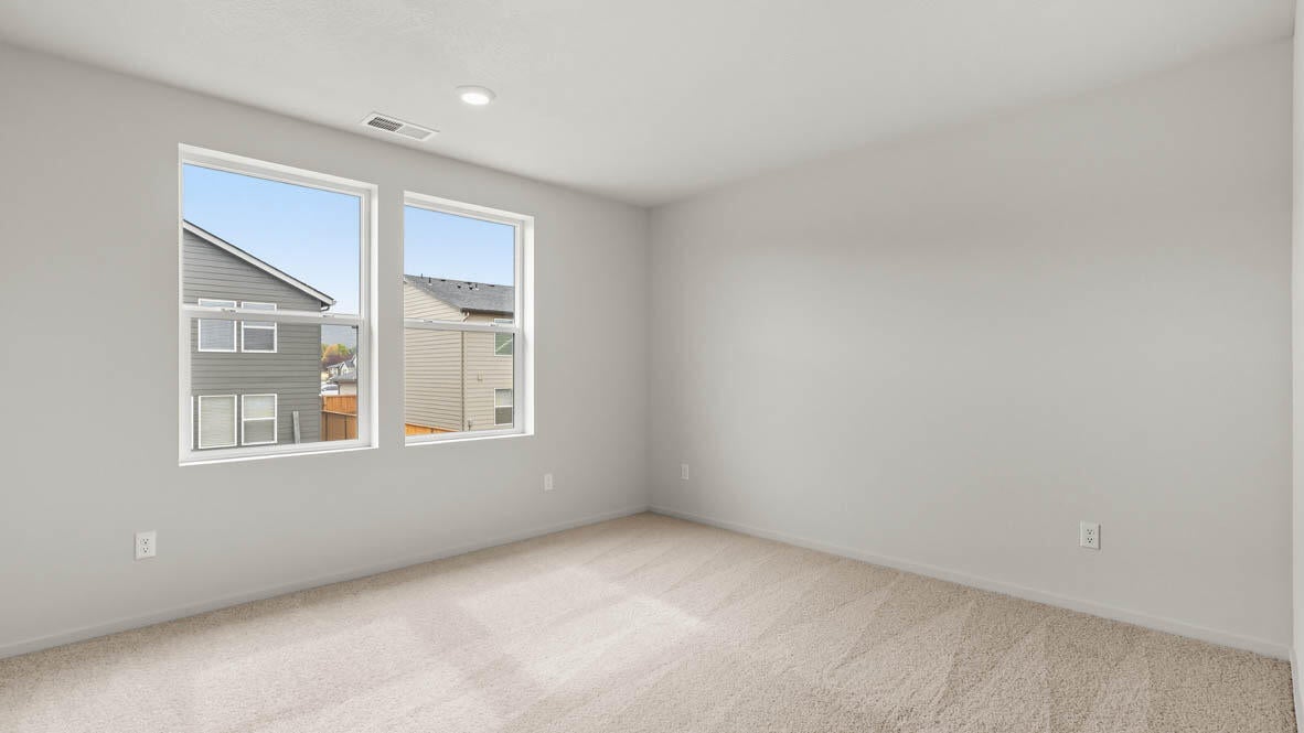 222 Darlington Street Medford, OR 97501 - Photo 18 of 22 019 bedroom