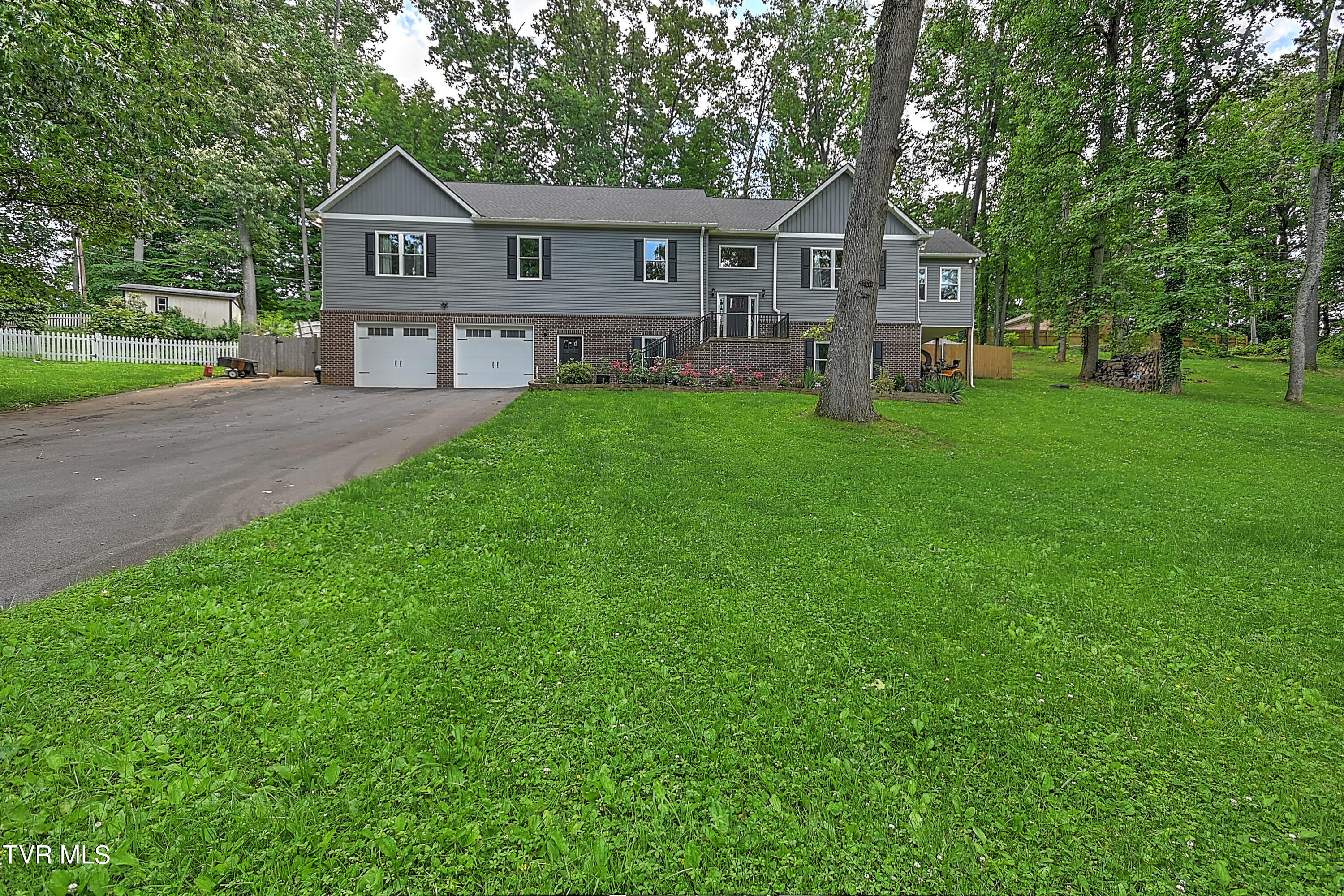 5101 Blarney Road Kingsport, TN 37664 - Photo 1 of 49 5101 Blarney CA-3