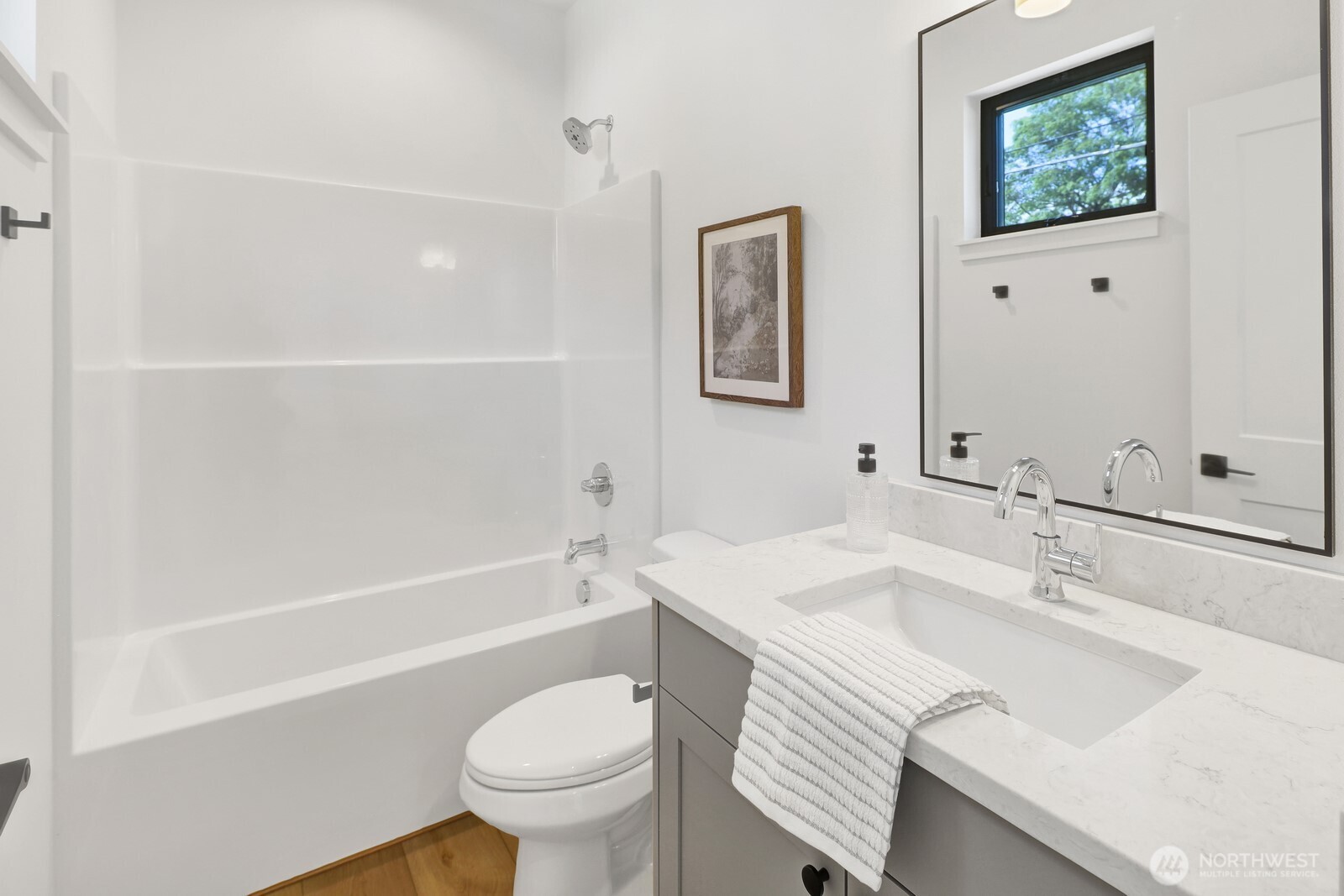 105 South 8th Street, Unit 102 Lynden, WA 98264 - Photo 6 of 38