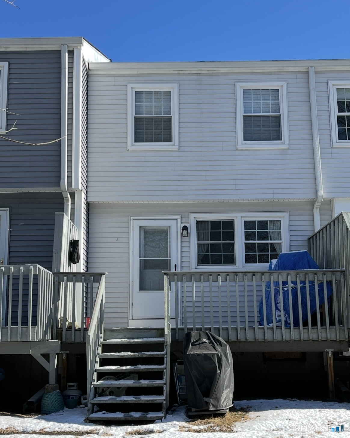 25 Riverside Drive, Unit E4 Clinton, CT 06413 - Photo 12 of 14 a view of a house with wooden deck
