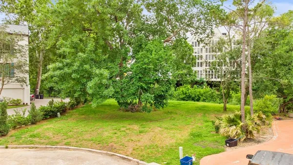 $675,000 | 2 Magnolia Bend Drive, Houston, TX 77024