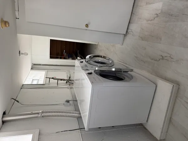 $3,250 | 7736 West Strong Street, Norridge, IL 60706