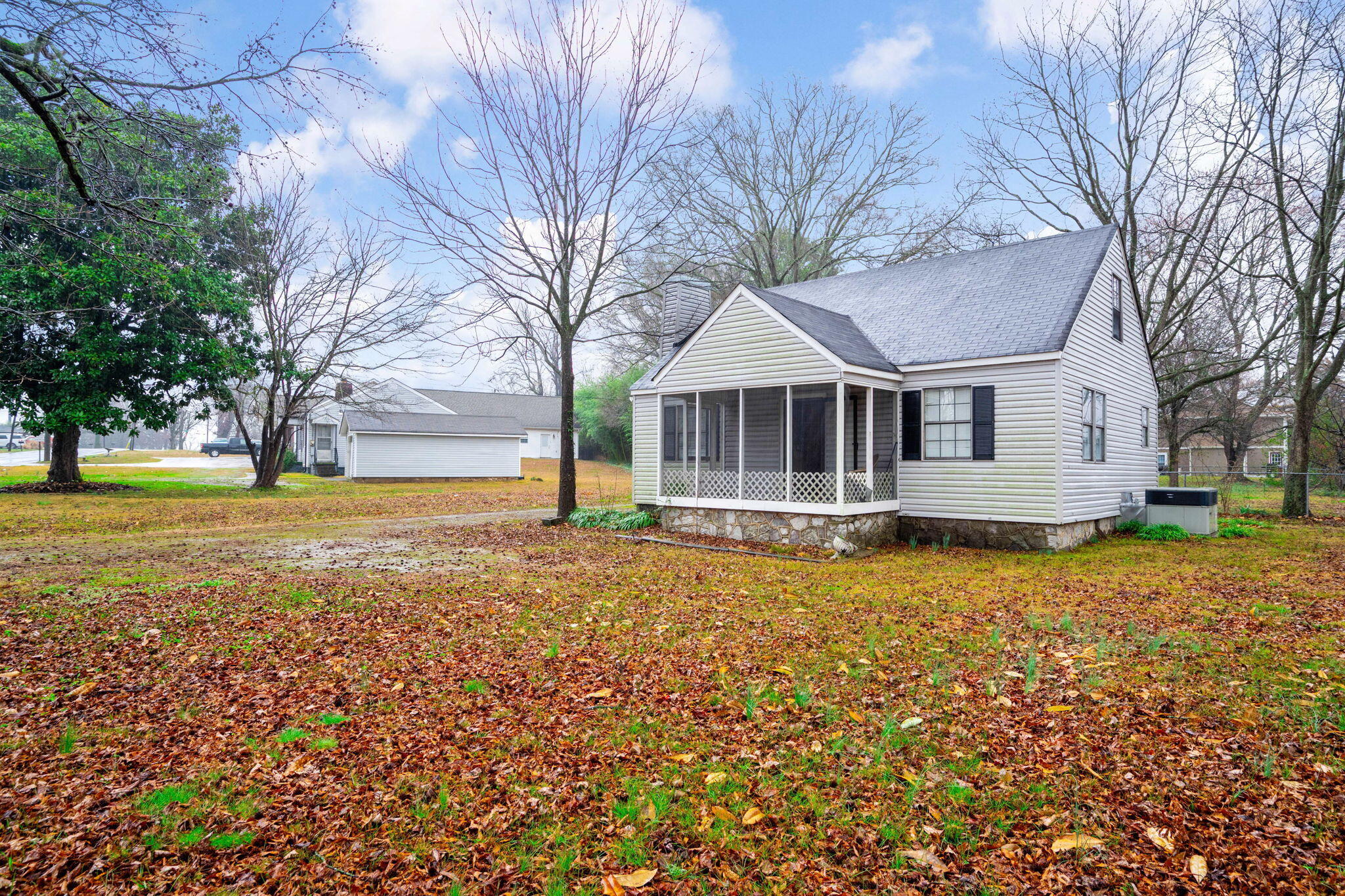 1708 South Mack Smith Road Chattanooga, TN 37412 - Photo 2 of 25 2-web-or-mls-DSC_0892