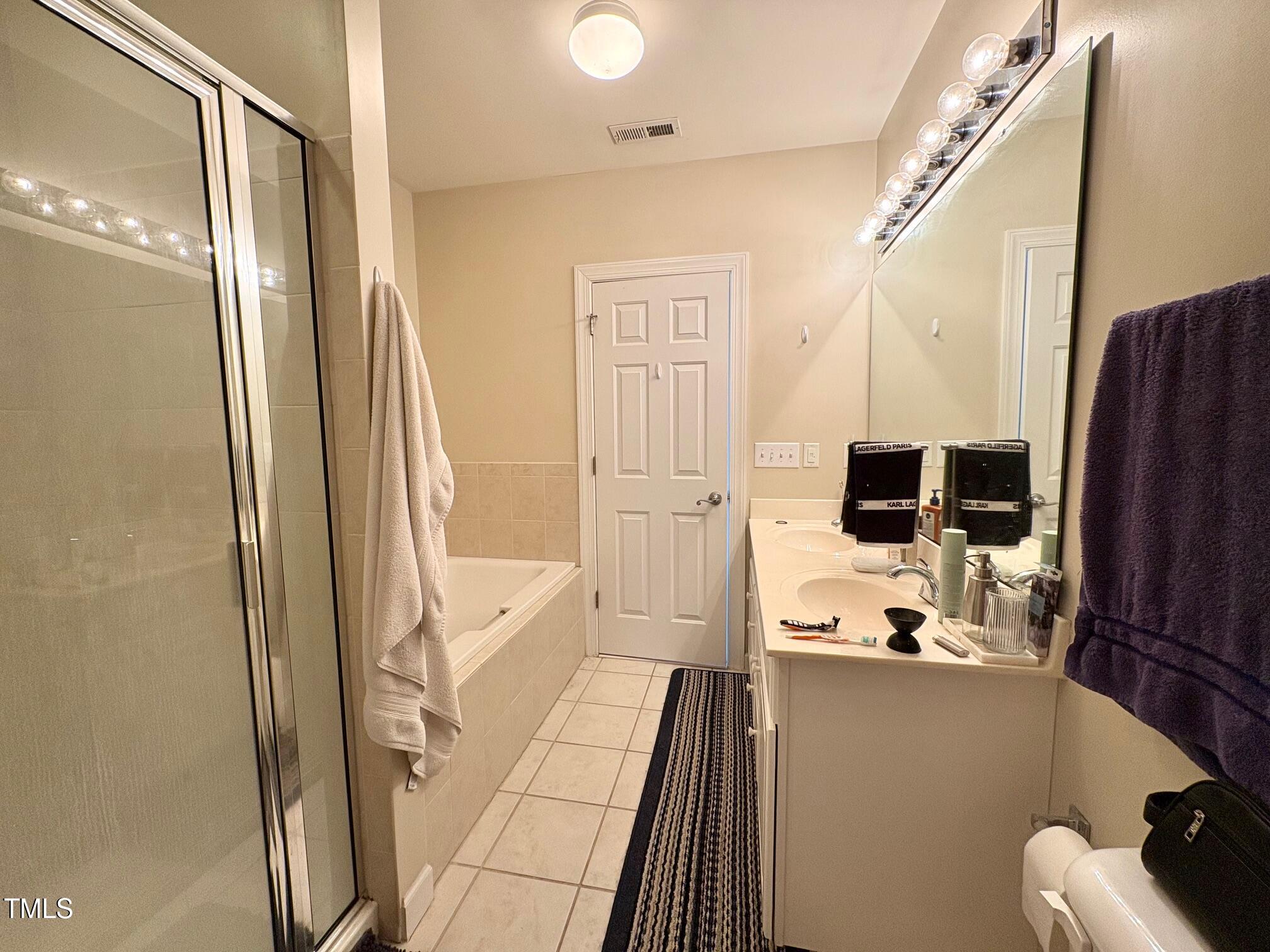 1230 Capability Drive, Unit 106 Raleigh, NC 27606 - Photo 9 of 14 IMG_9525