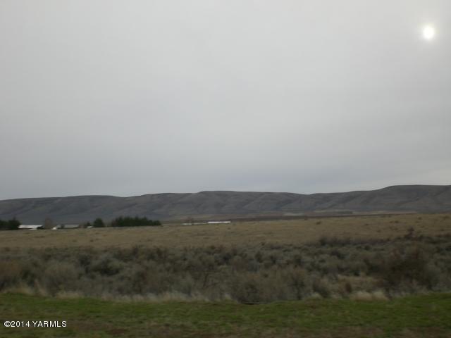 382 Hideaway Road Yakima, WA 98908 - Photo 11 of 41 a view of mountain and lake view