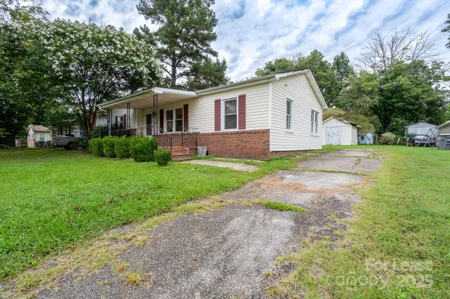 $1,600 | 113 Crestview Drive, Concord, NC 28027