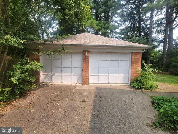 $4,250 | 7063 Wolftree Lane, Rockville, MD 20852