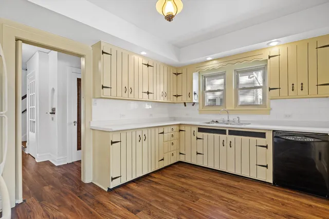 $269,900 | 6017 35th Avenue, Kenosha, WI 53142