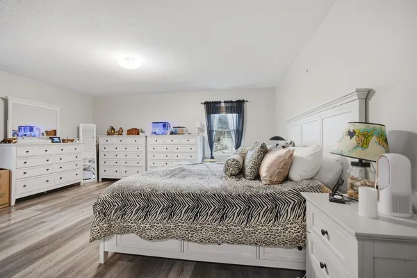 $375,000 | 24 Bay Pointe Drive, Bloomington, IL 61704