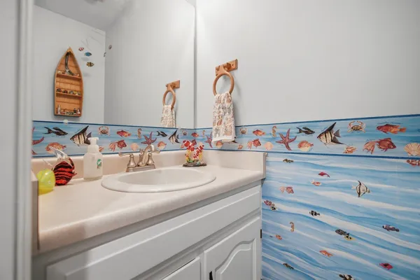 $375,000 | 24 Bay Pointe Drive, Bloomington, IL 61704