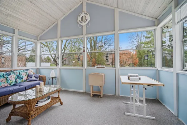 $375,000 | 24 Bay Pointe Drive, Bloomington, IL 61704