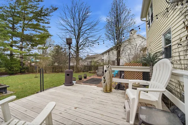 $375,000 | 24 Bay Pointe Drive, Bloomington, IL 61704