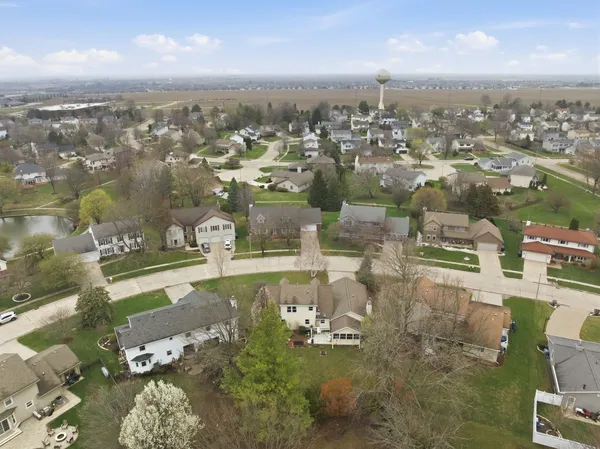 $365,000 | 24 Bay Pointe Drive, Bloomington, IL 61704