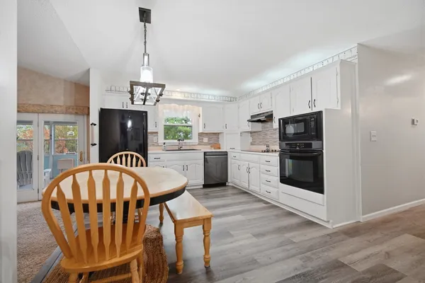 $375,000 | 24 Bay Pointe Drive, Bloomington, IL 61704