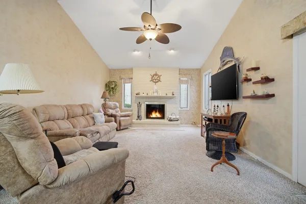 $365,000 | 24 Bay Pointe Drive, Bloomington, IL 61704