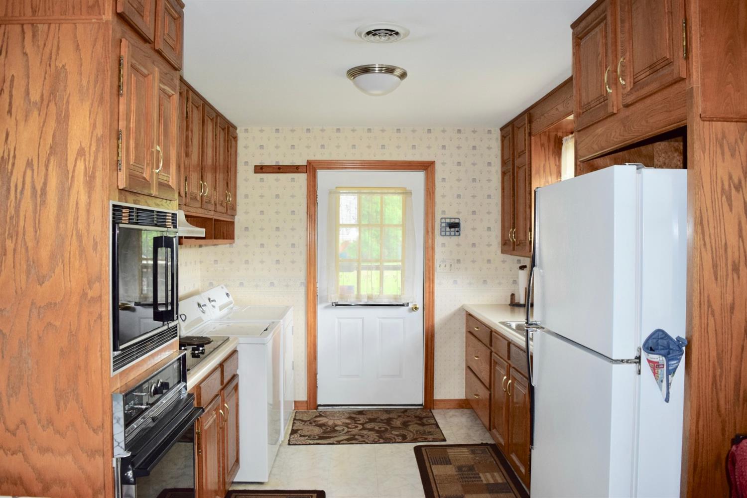 585 South Tanglewood Road Versailles, IN 47042 - Photo 7 of 27 Gallery Image 7
