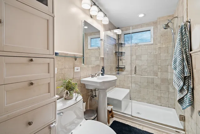 $679,000 | 6226 North Niagara Avenue, Chicago, IL 60631