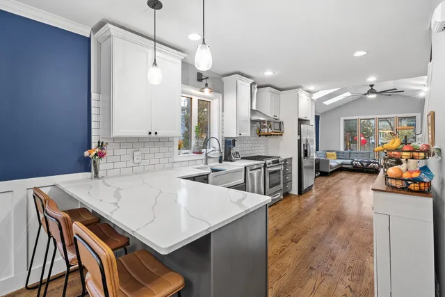 $679,000 | 6226 North Niagara Avenue, Chicago, IL 60631