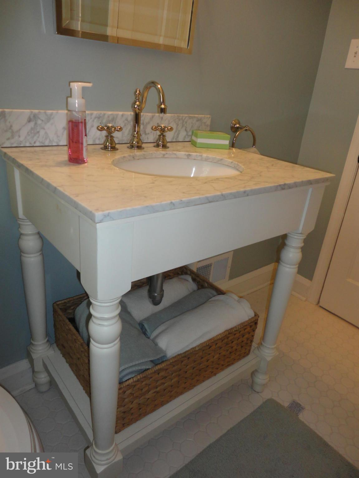 519 Piccadilly Road Baltimore, MD 21204 - Photo 14 of 28 Bath