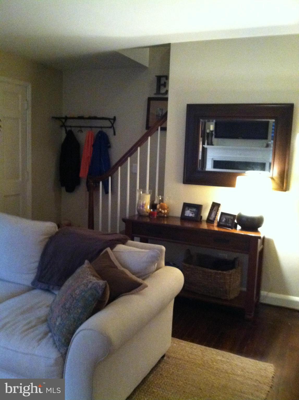 519 Piccadilly Road Baltimore, MD 21204 - Photo 3 of 28 Living Room