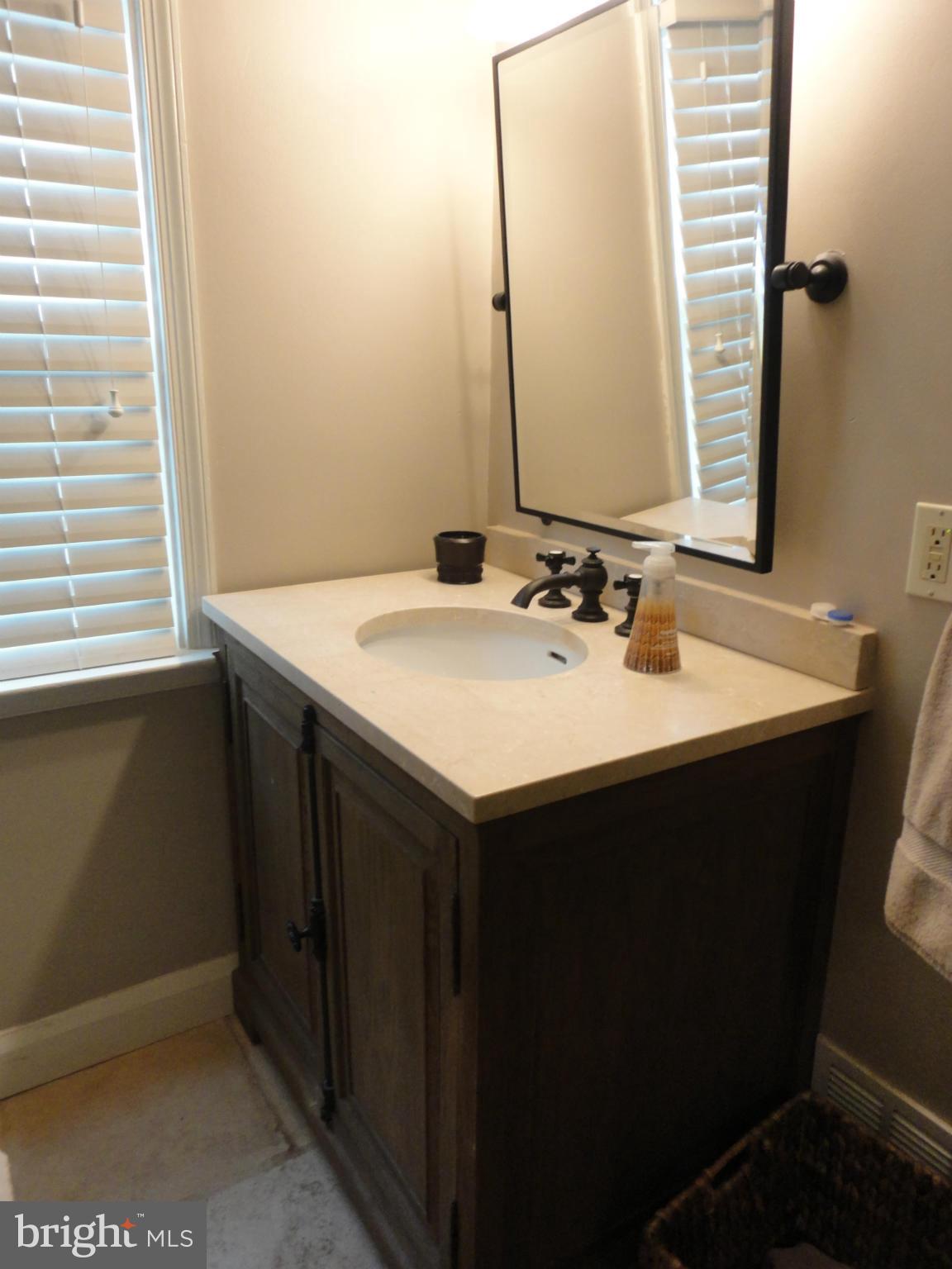 519 Piccadilly Road Baltimore, MD 21204 - Photo 21 of 28 Bath