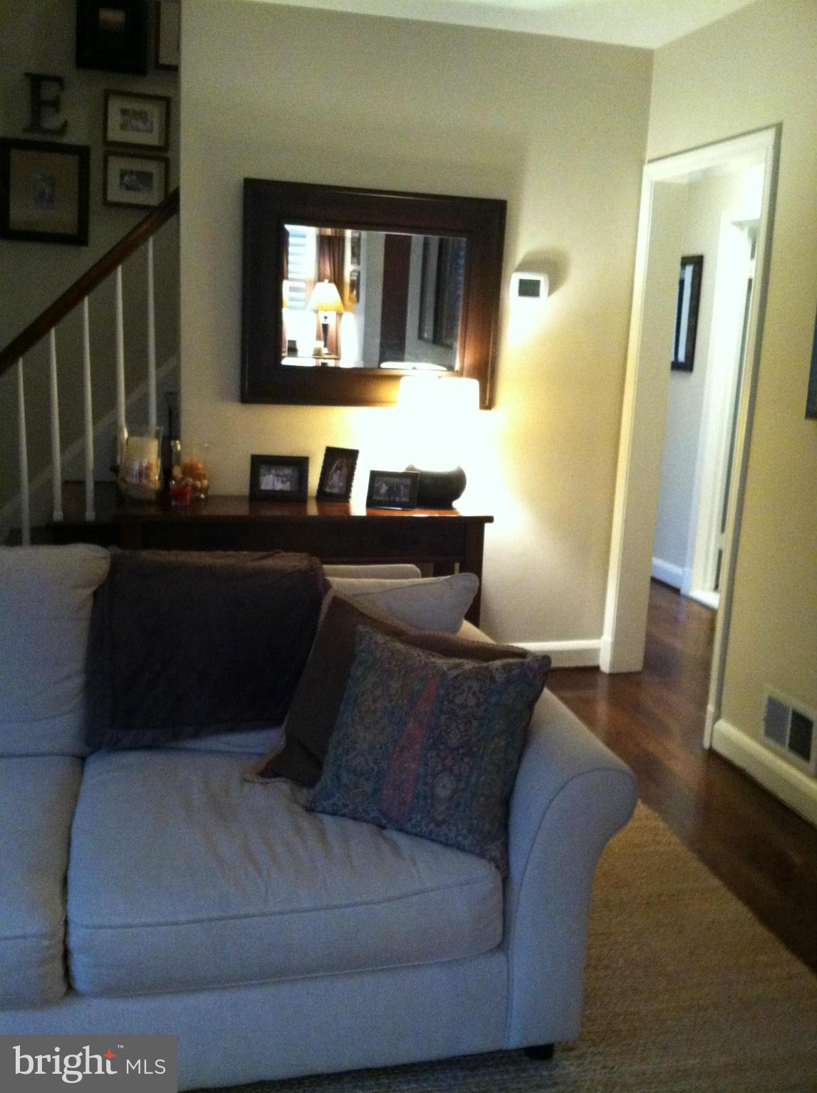 519 Piccadilly Road Baltimore, MD 21204 - Photo 4 of 28 Living Room