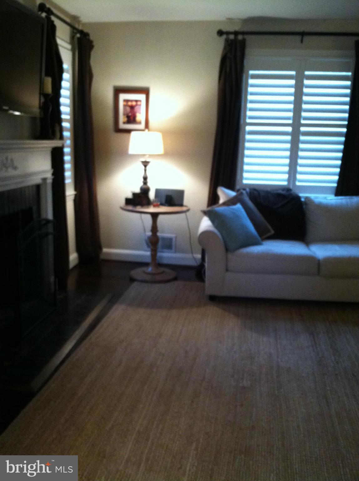 519 Piccadilly Road Baltimore, MD 21204 - Photo 5 of 28 Living Room