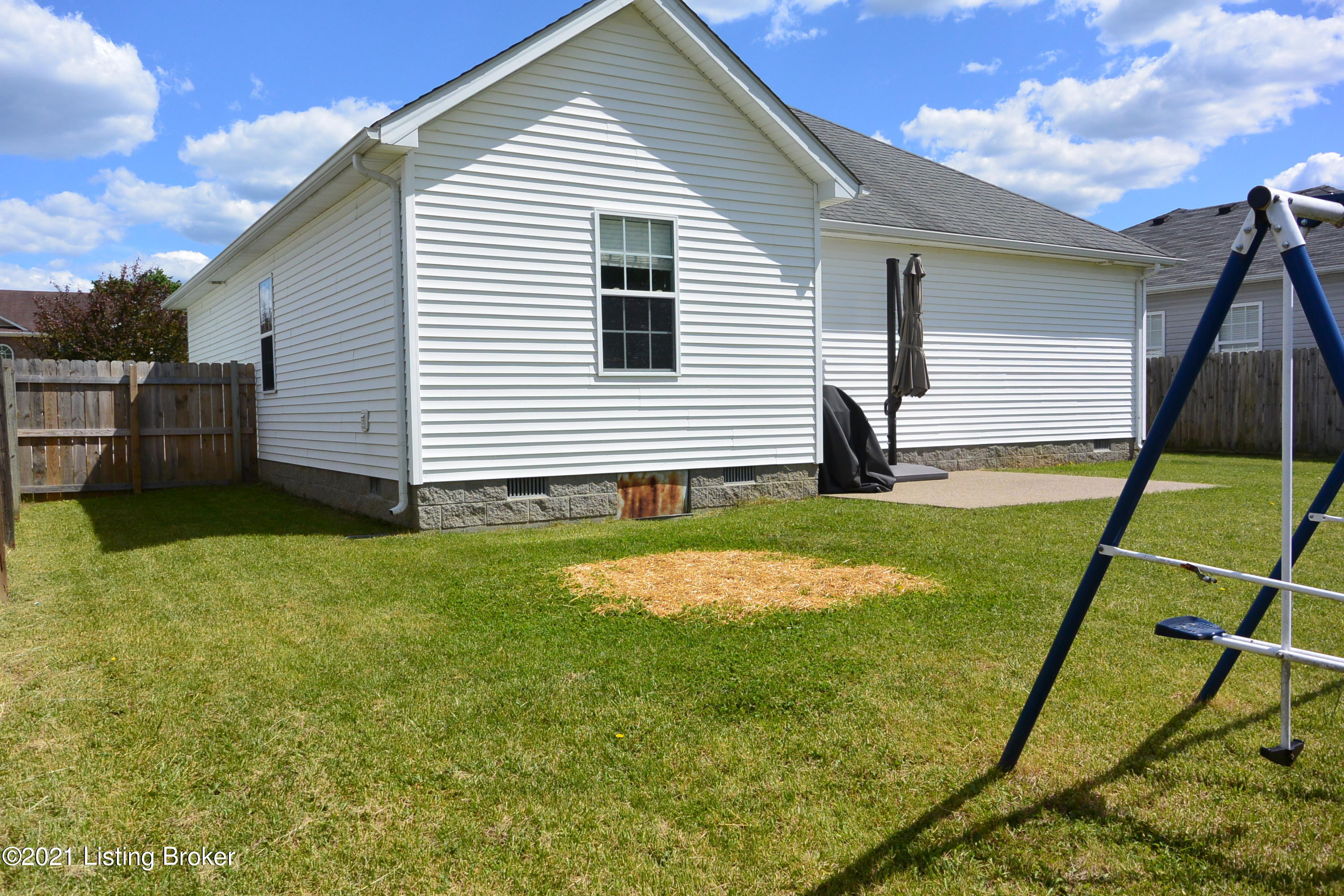 173 Madison Rae Boulevard Shepherdsville, KY 40165 - Photo 28 of 33 DSC_2920