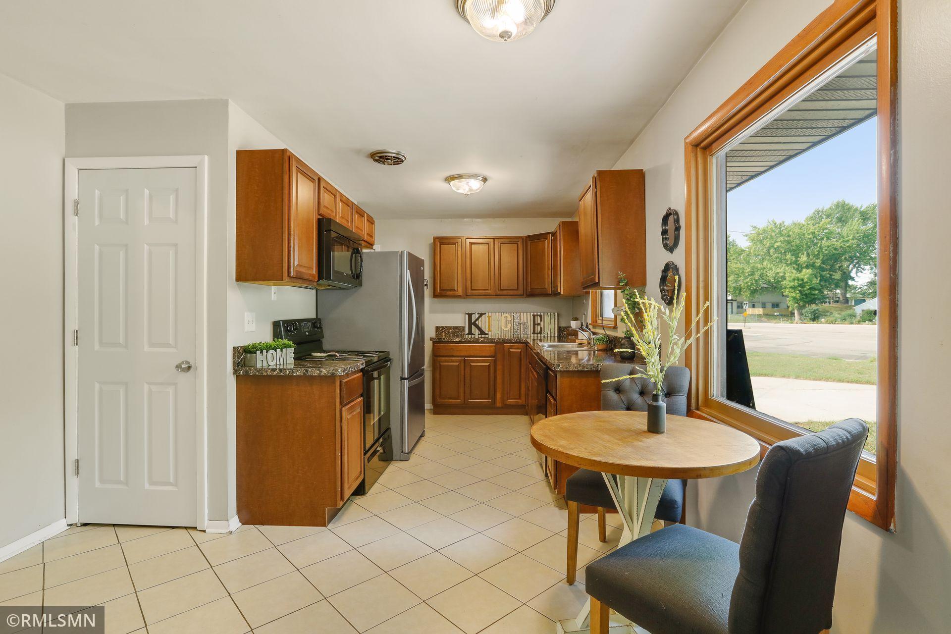 6901 East River Road Fridley, MN 55432 - Photo 8 of 38 Gallery Image 8
