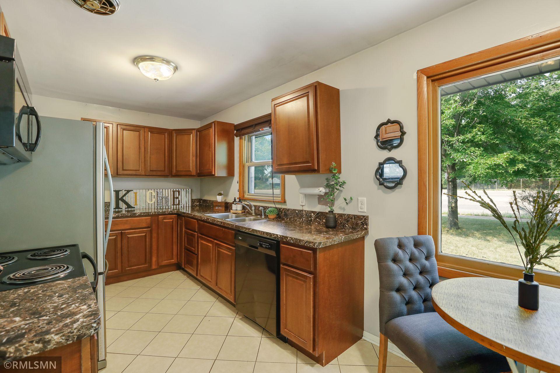 6901 East River Road Fridley, MN 55432 - Photo 10 of 38 Gallery Image 10