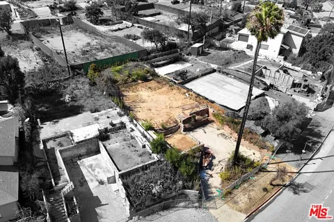 $1,599,000 | 16827 Sunset Boulevard, Pacific Palisades, CA 90272