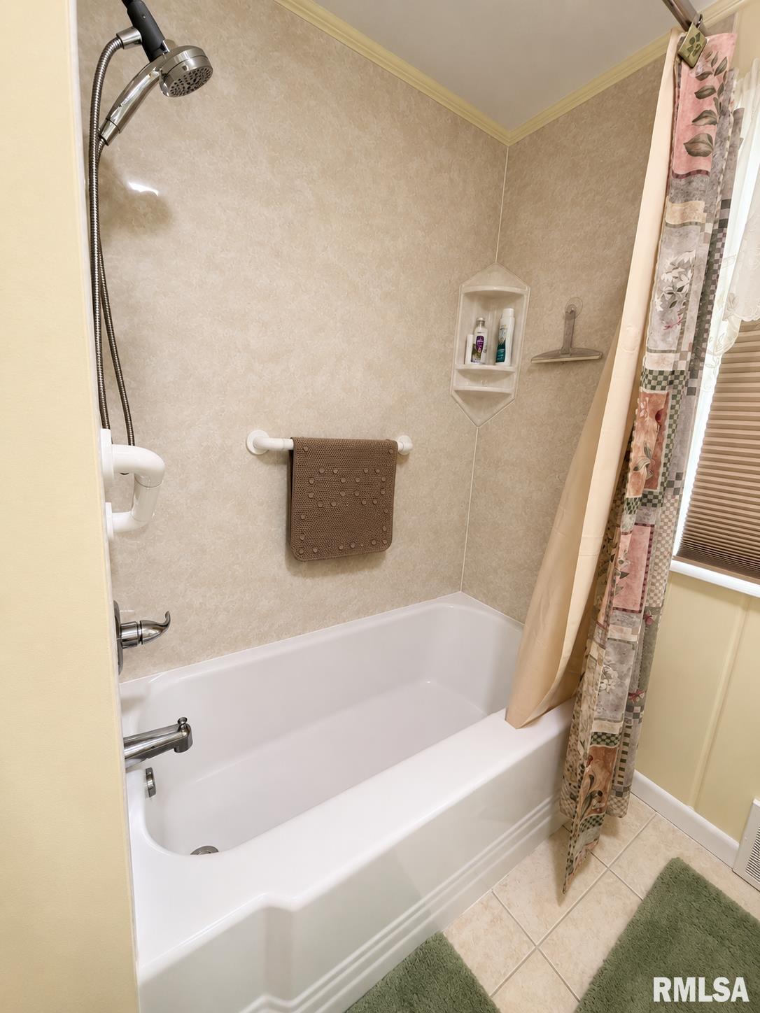 2327 Mound Road Jacksonville, IL 62650 - Photo 13 of 23 Gallery Image 13