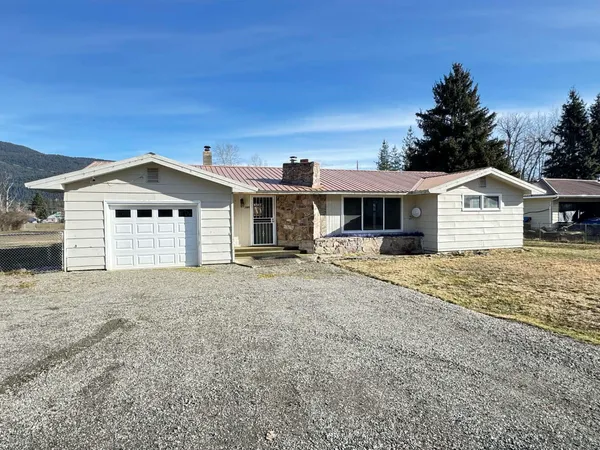 $420,000 | 105 South 7th Avenue, Ione, WA 99139