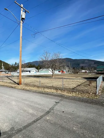 $420,000 | 105 South 7th Avenue, Ione, WA 99139