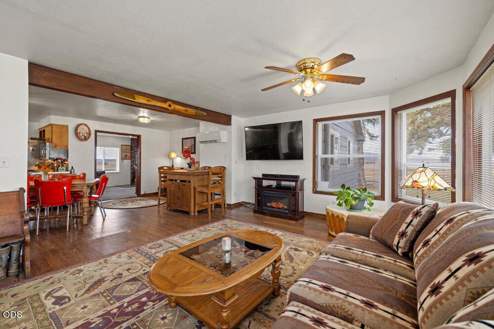 14837 Hill Road Klamath Falls, OR 97603 - Photo 20 of 41 Gallery Image 20