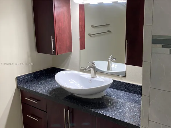 $2,550 | 4772 Northwest 97th Place, Unit 219, Doral, FL 33178