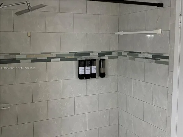 $2,550 | 4772 Northwest 97th Place, Unit 219, Doral, FL 33178