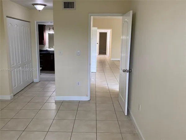 $2,550 | 4772 Northwest 97th Place, Unit 219, Doral, FL 33178