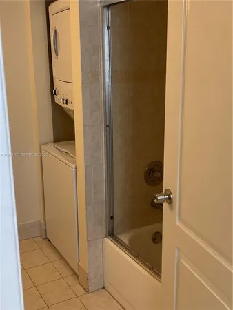 $2,550 | 4772 Northwest 97th Place, Unit 219, Doral, FL 33178