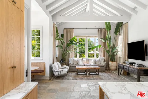 $28,500,000 | 6625 Zumirez Drive, Malibu, CA 90265