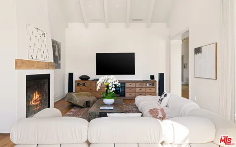 $28,500,000 | 6625 Zumirez Drive, Malibu, CA 90265