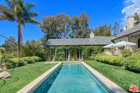 $28,500,000 | 6625 Zumirez Drive, Malibu, CA 90265
