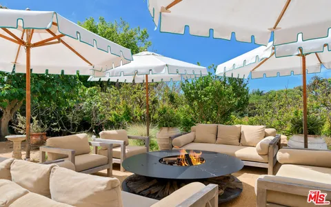$28,500,000 | 6625 Zumirez Drive, Malibu, CA 90265