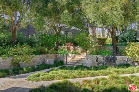 $28,500,000 | 6625 Zumirez Drive, Malibu, CA 90265