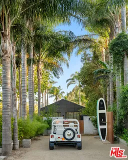 $28,500,000 | 6625 Zumirez Drive, Malibu, CA 90265