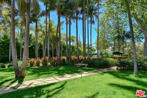 $28,500,000 | 6625 Zumirez Drive, Malibu, CA 90265