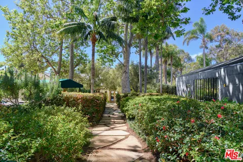 $28,500,000 | 6625 Zumirez Drive, Malibu, CA 90265