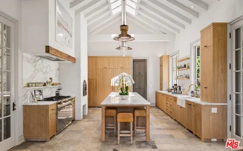 $28,500,000 | 6625 Zumirez Drive, Malibu, CA 90265