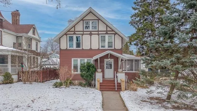 $294,900 | 113 North Vita Avenue, Beaver Dam, WI 53916