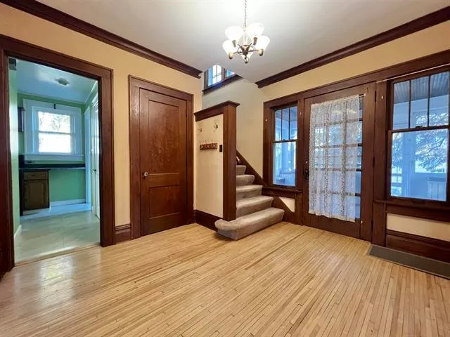 $294,900 | 113 North Vita Avenue, Beaver Dam, WI 53916